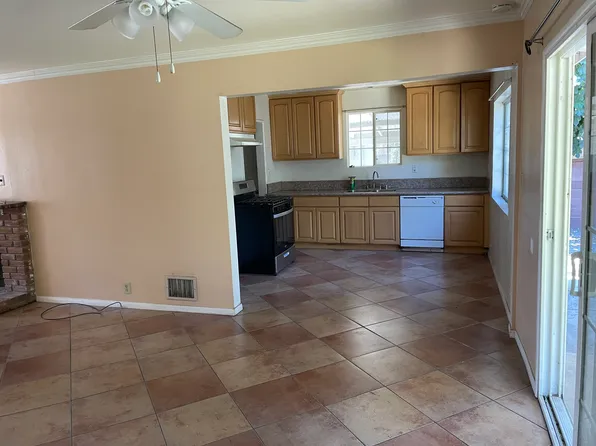 20535 Wyandotte St, Winnetka, CA 91306