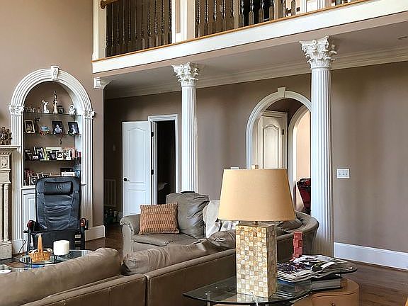 GreatRoom show Upper Arches