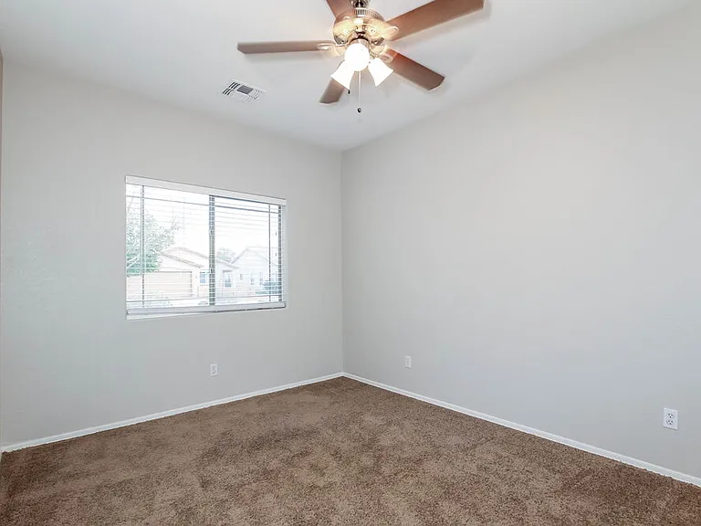 6522 W Elwood St — Photo 5