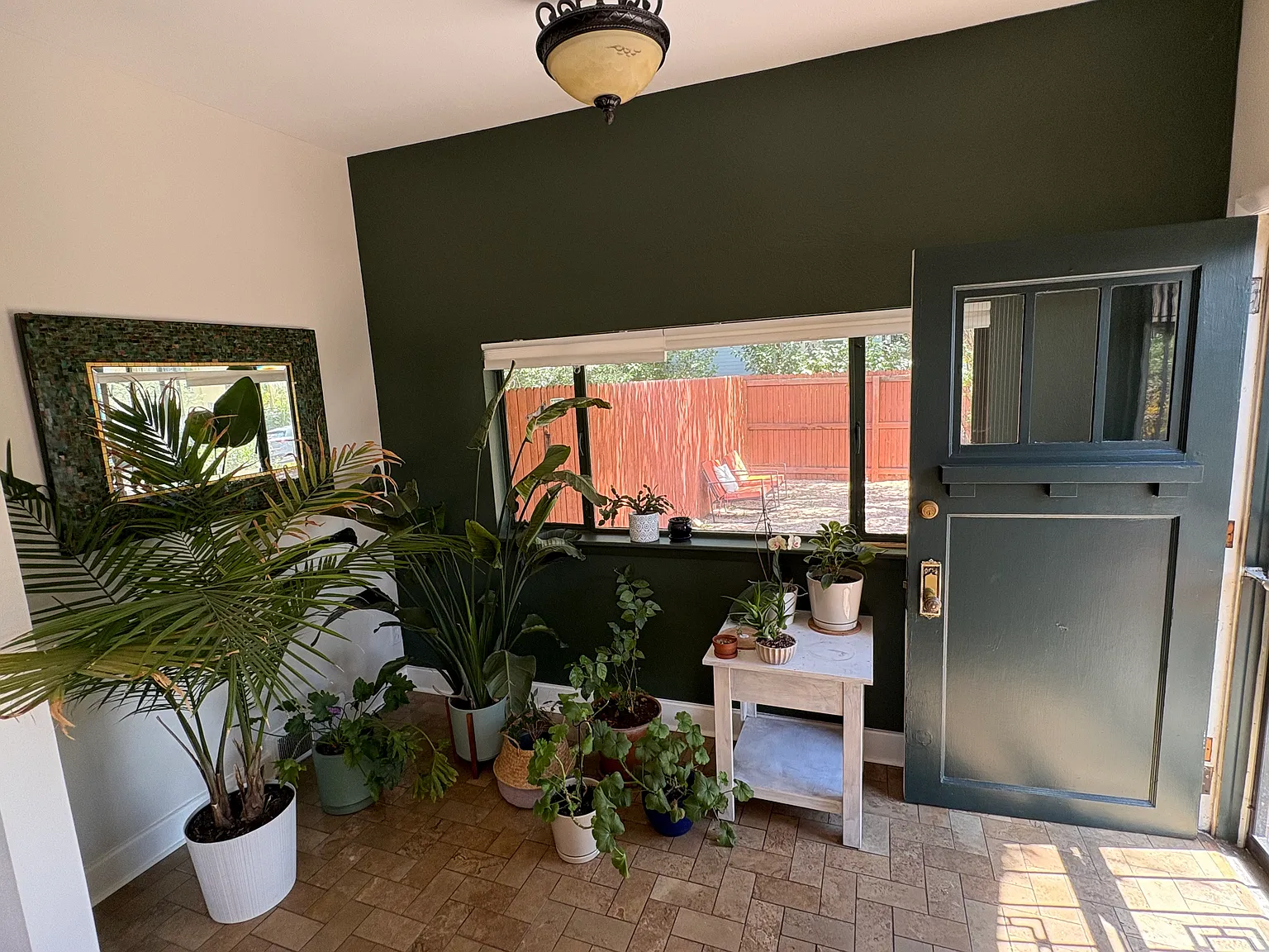 4 bed, 1900 sqft, $4,000 — Photo 3