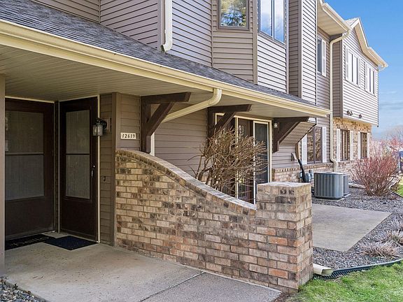 3rd image of 12619 Sherwood Pl