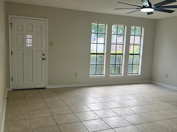 4th image of 14105 Rampart Ct
