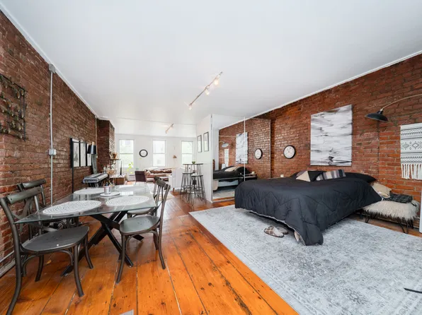 156 Eighth Avenue image 1 of 10