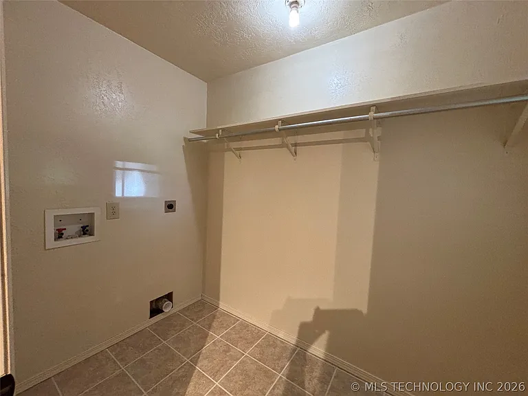 37 Bitter Sweet Ln — Photo 11