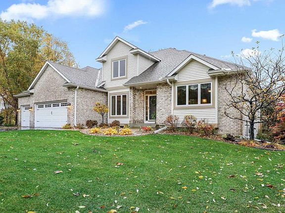 2nd image of 546 Majestic Oaks Ct