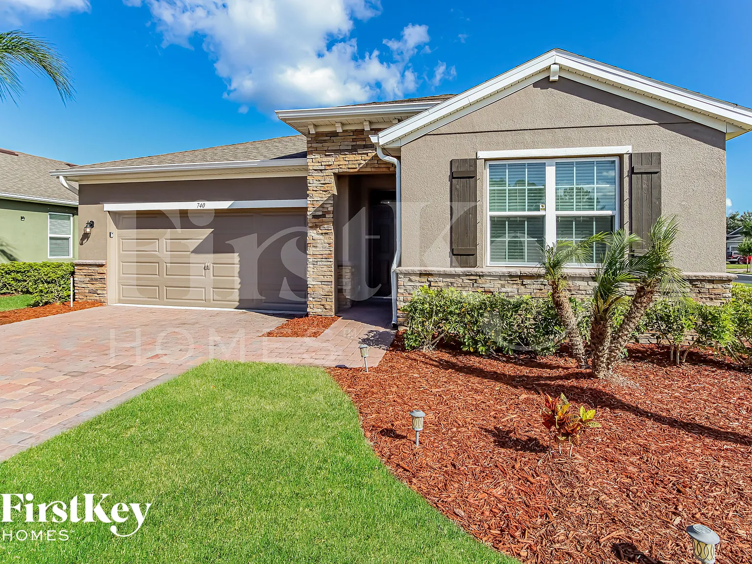 3 bed, 2.0 bath, 1830 sqft, $2,065 — Photo 2