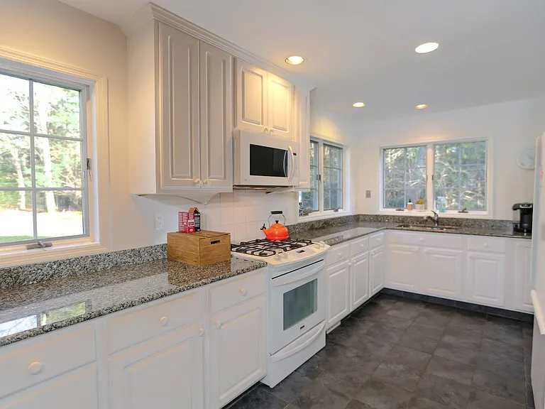 17 Timber Ln — Photo 6