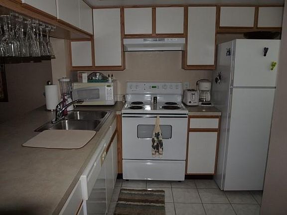 4th image of 12538 SW Kingsway Cir APT 407