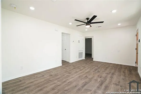 143 Kinder Dr — Photo 6