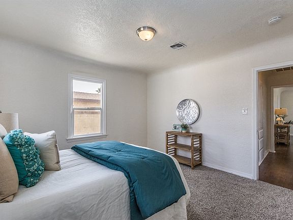 4th image of 21726 Violeta Ave