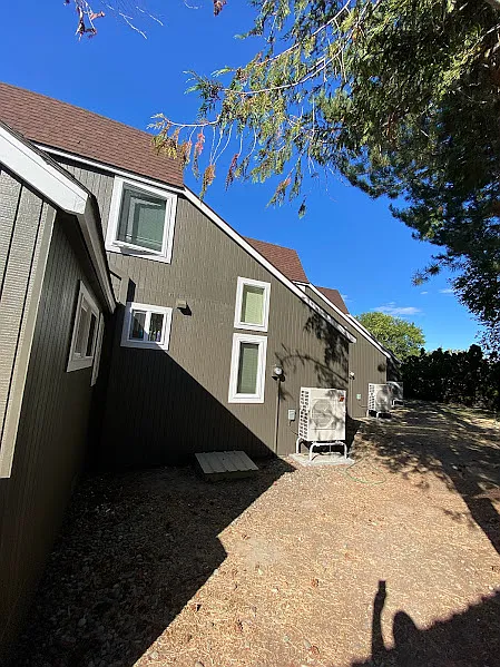 2 bed, 728 sqft, $1,275 — Photo 3
