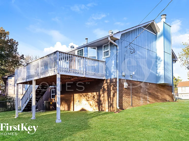 601 Carson Crest Cir — Photo 15