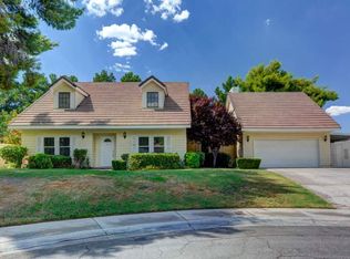 37 Hummingbird Ln, Henderson, NV 89014