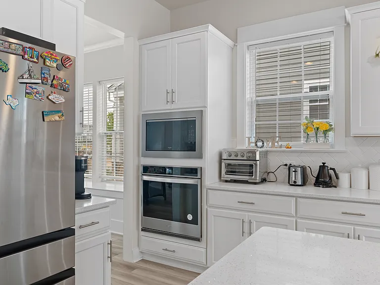 155 Lotus Ln — Photo 30