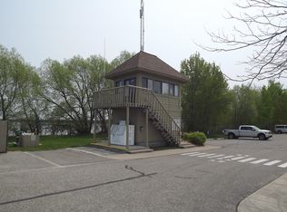 902 Boat Club Dr, Cheboygan, MI 49721