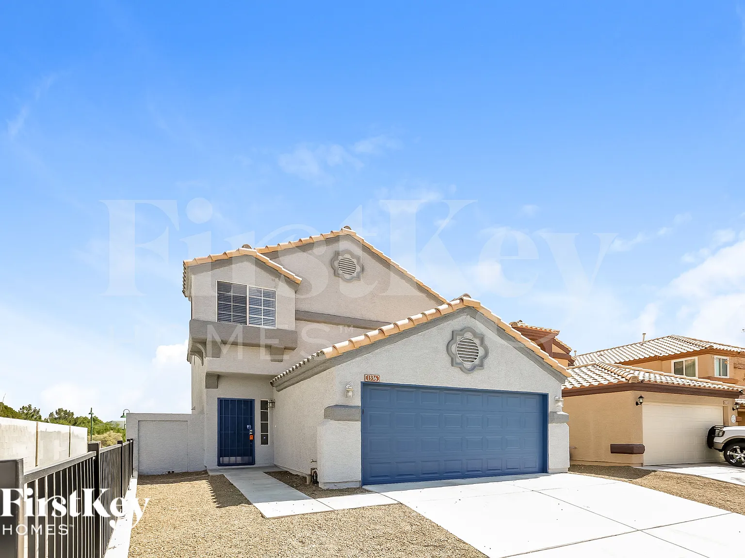 4 bed, 2.5 bath, 2096 sqft, $2,000 — Photo 2