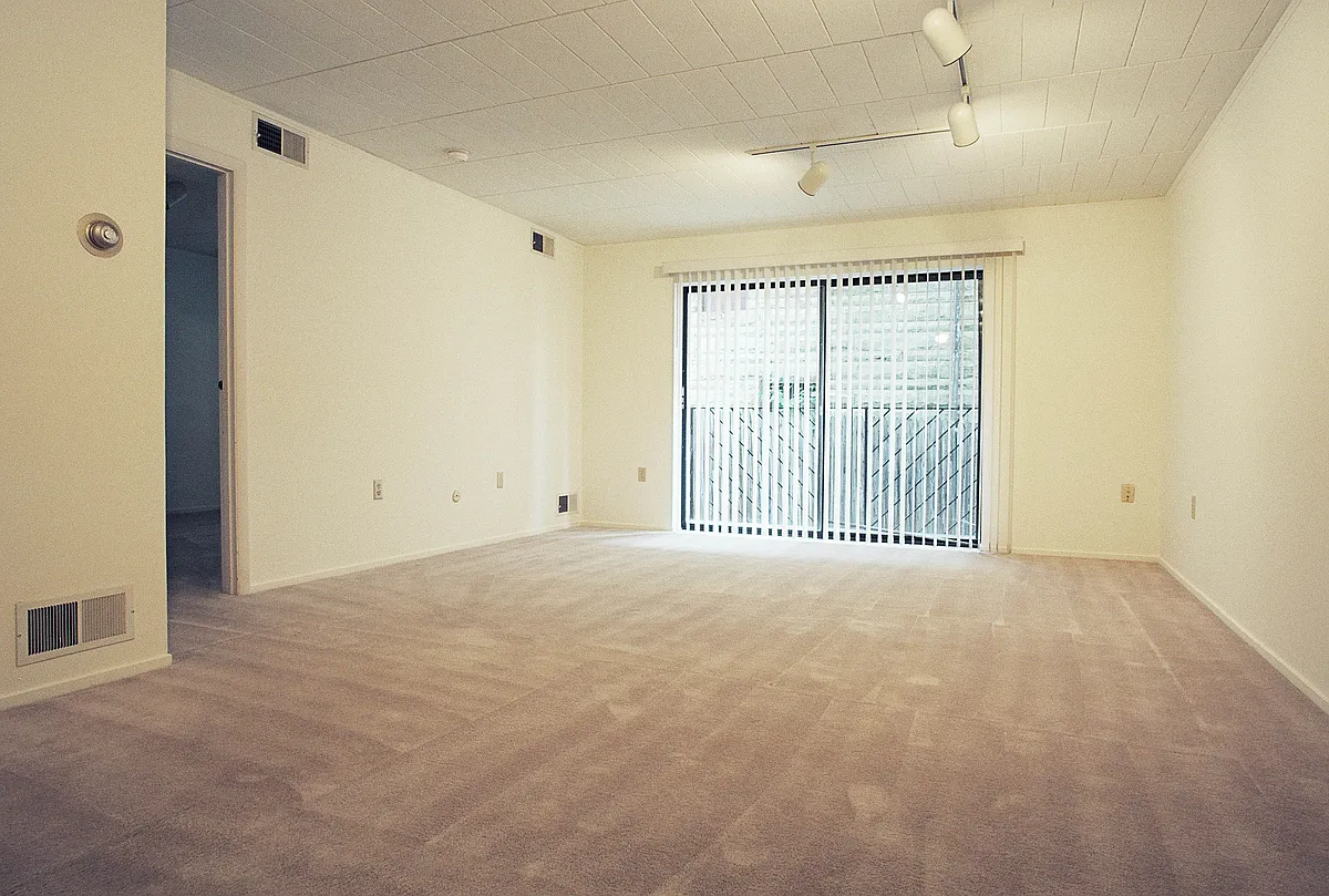 Building Photo - 509 S Highland Ave #26