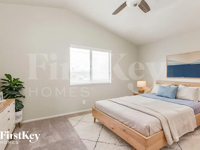 1573 Alpine Hills Ave — Photo 12