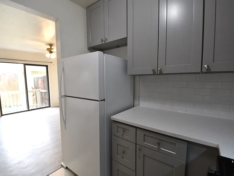 5550 Pennsylvania Ave #2 — Photo 8