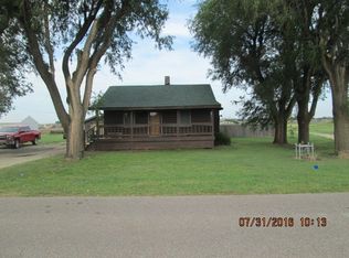 8005 N Seneca St, Valley Center, KS 67147