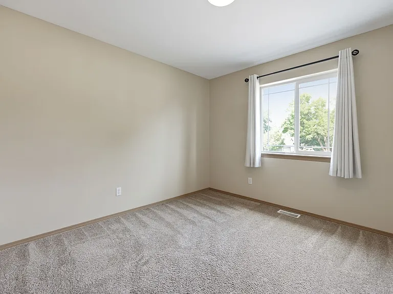 2440 Boulevard Heights Loop SE — Photo 33