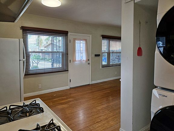 5th image of 4530 32nd St