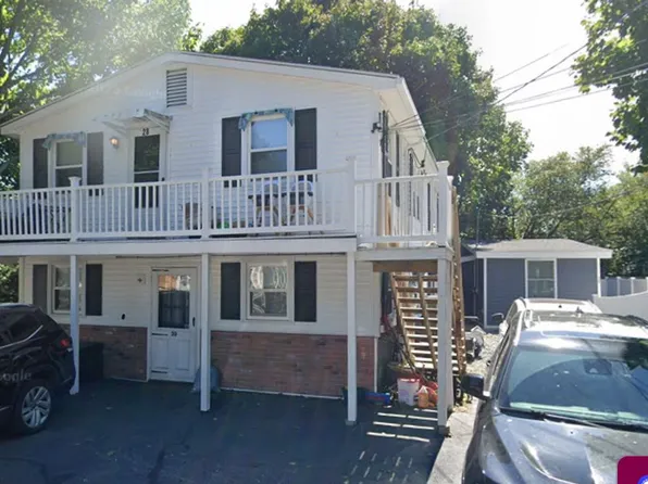 28 Thorwald Ave, Hampton, NH 03842