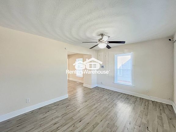 5th image of 28 Manly St