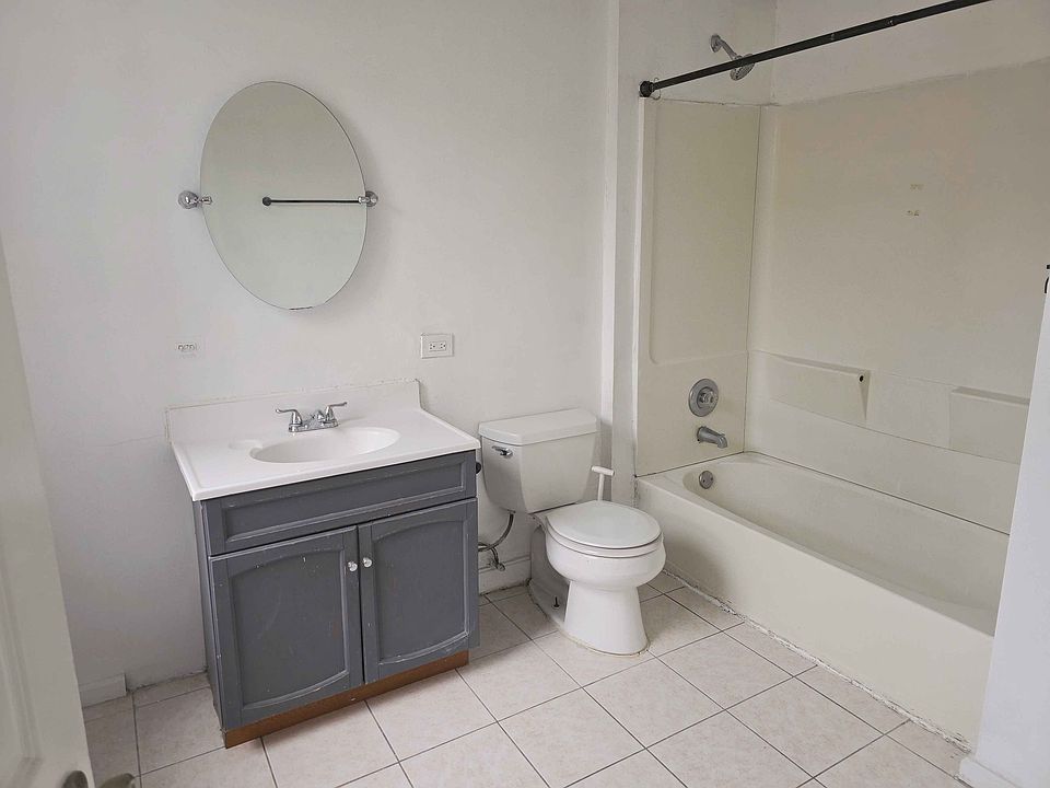 2nd floor bathroom