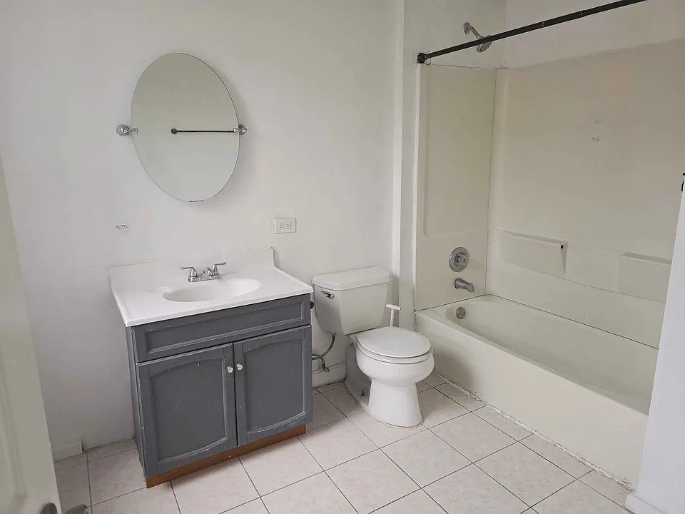 2nd floor bathroom