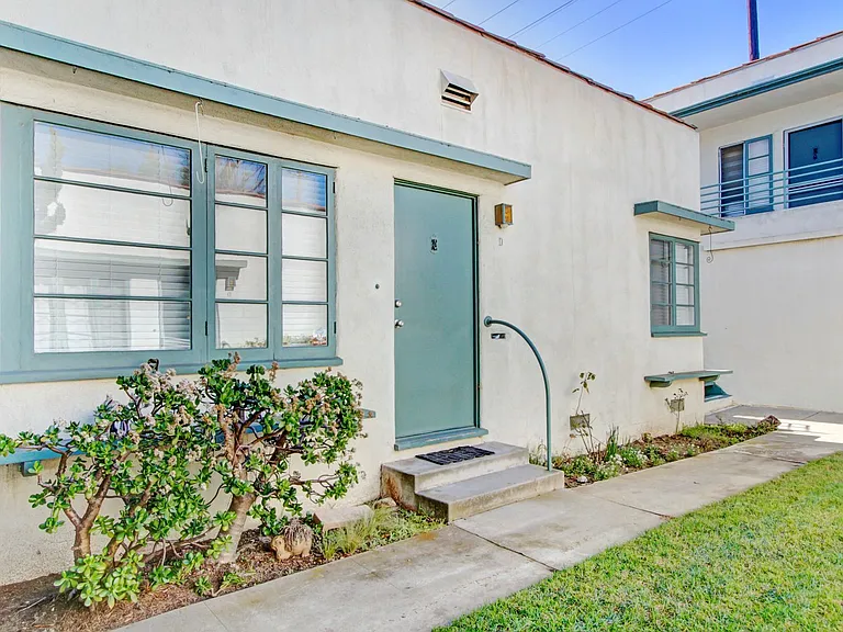 2202-2206 20th St in Santa Monica! Near Ocean Park Blvd. — Photo 15