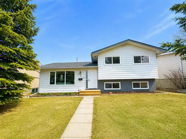 236 N Silverview Way NW, Calgary, AB T3B 3K3