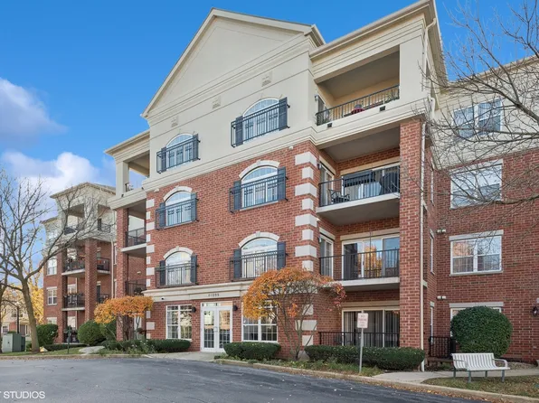 0S099 Lee Ct Unit 101, Winfield, IL 60190