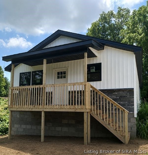 1st image of 807 Sandy Circle