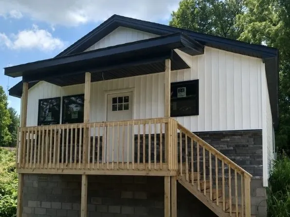 807 Sandy Circle, Salem, IN 47167