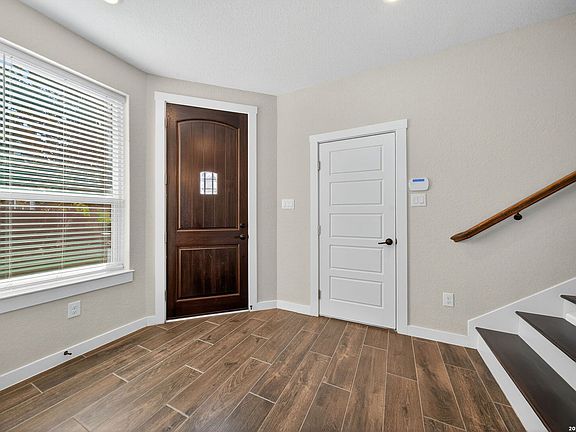 2nd image of 5843 Whitby UNIT 34