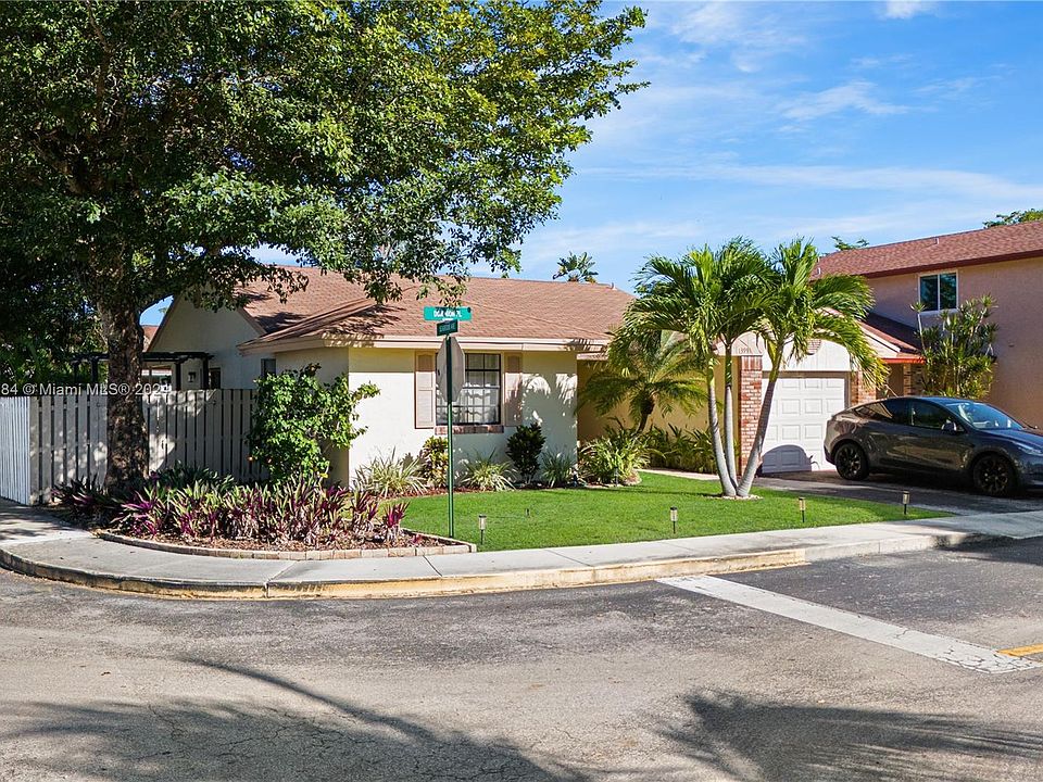 1st image of 13991 Dominion Pl