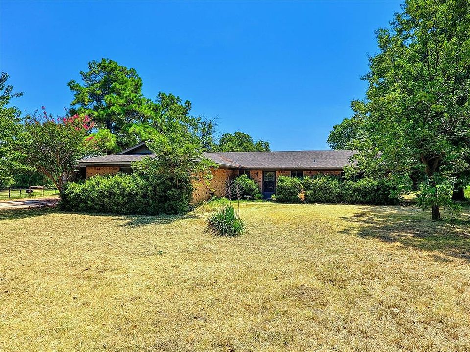 1st image of 4840 Helen Dr