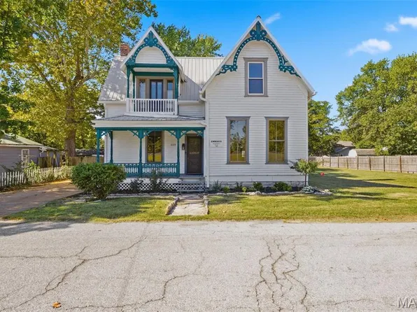 6033 Front St, Imperial, MO 63052