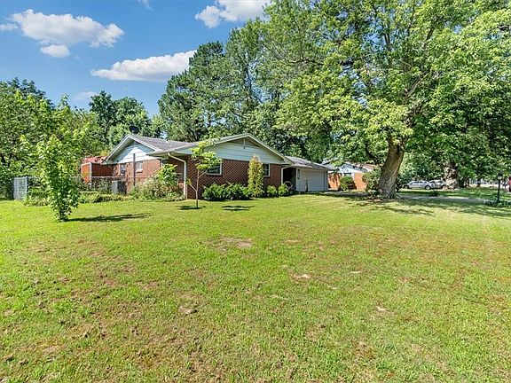 3rd image of 1003 W Bel Air Dr