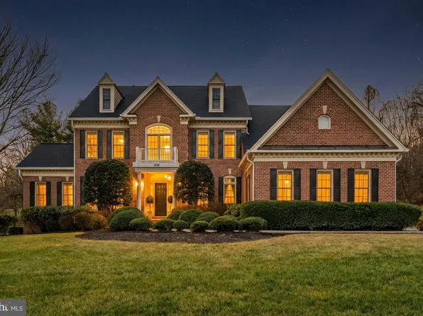 1424 Wynhurst Ln, Vienna, VA 22182