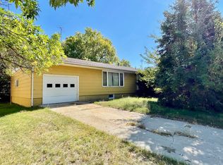 220 N Haley St, Valentine, NE 69201