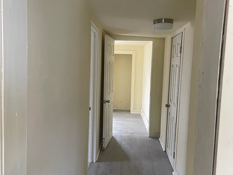 29 Dickinson St — Photo 7