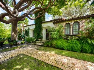 4665 N Bay Rd, Miami Beach, FL 33140