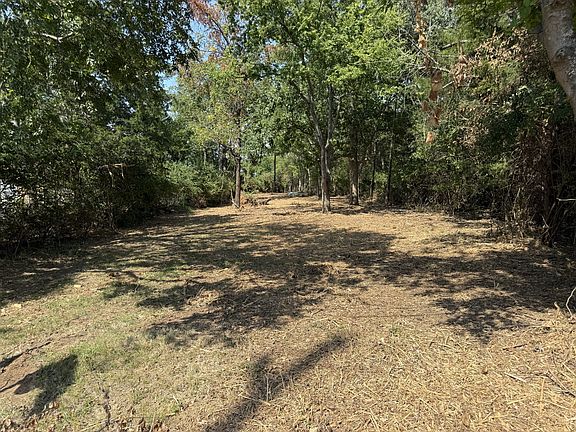 4th image of 319 Sarver Ave