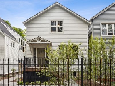 2441 N Washtenaw Ave, Chicago, IL, 60647