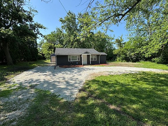 2nd image of 3517 Flossmoor Rd