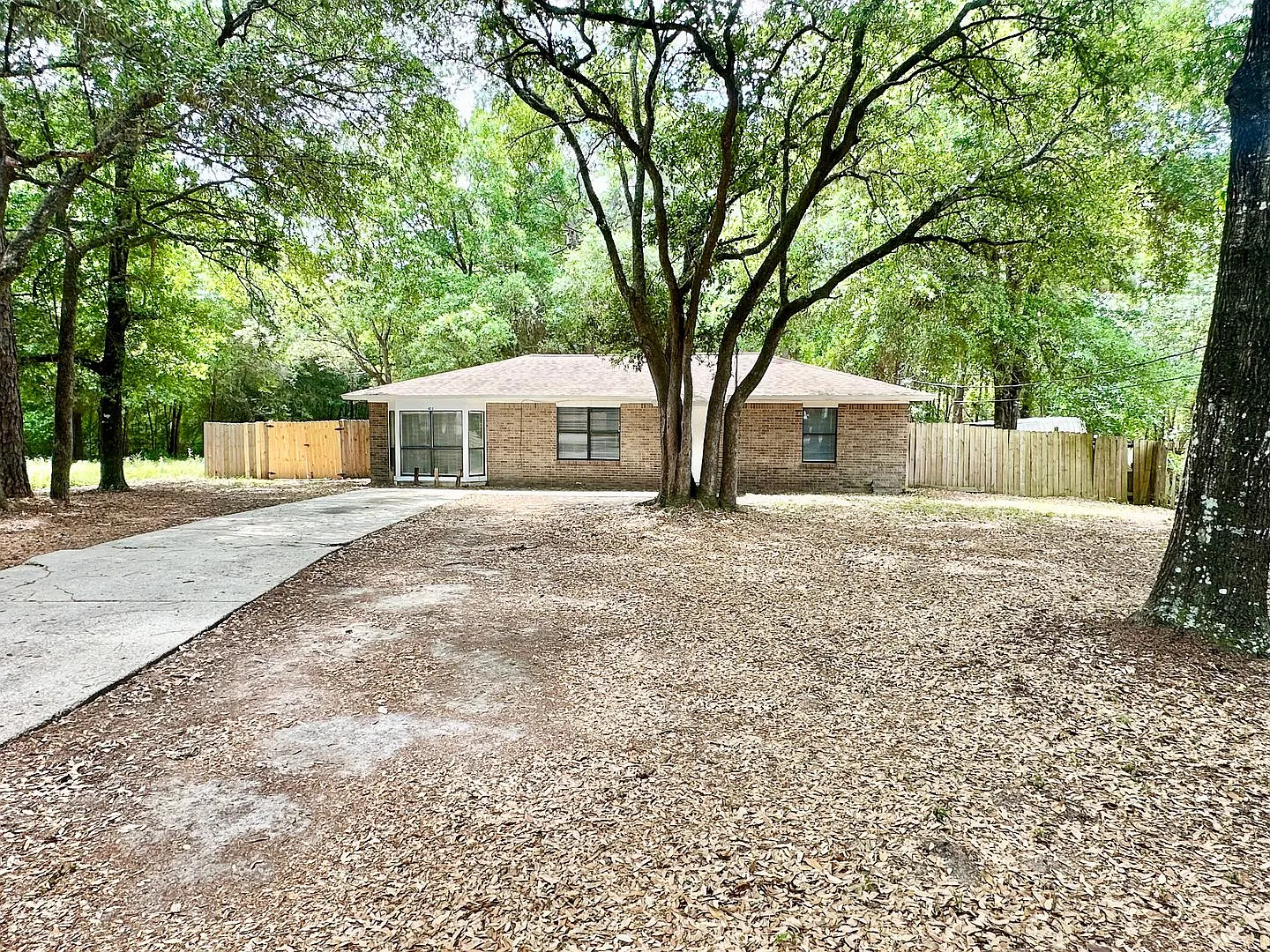 Cute All Brick 3 Bedroom Home For Rent South of I-10! — Photo 1