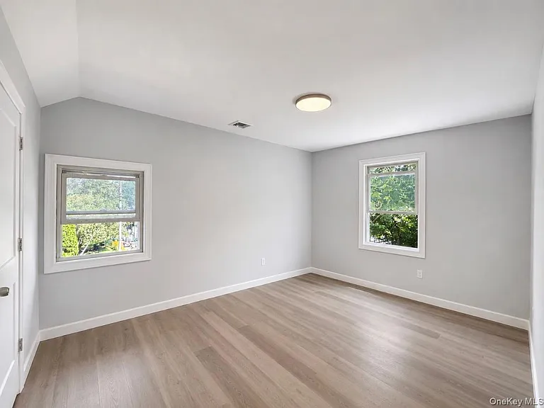 29 Main Ave — Photo 8