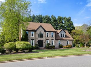4601 Jamesford Dr, Jamestown, NC 27282